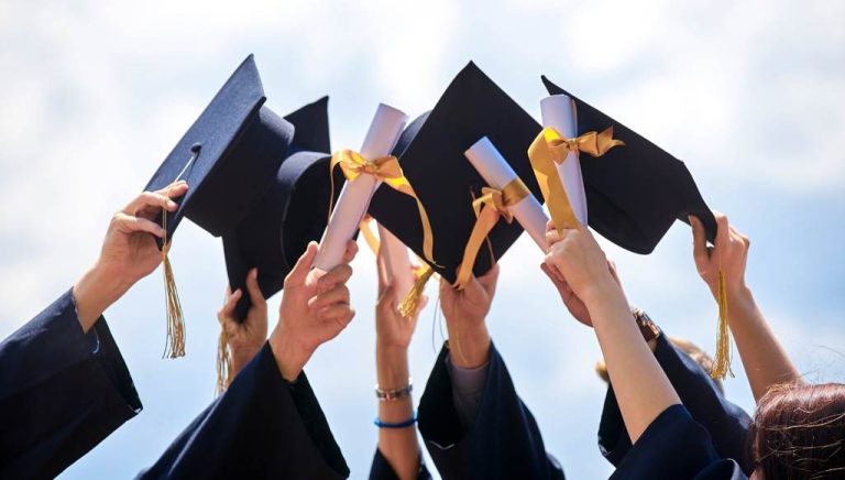 60 Personal Message for Graduation Ceremony
