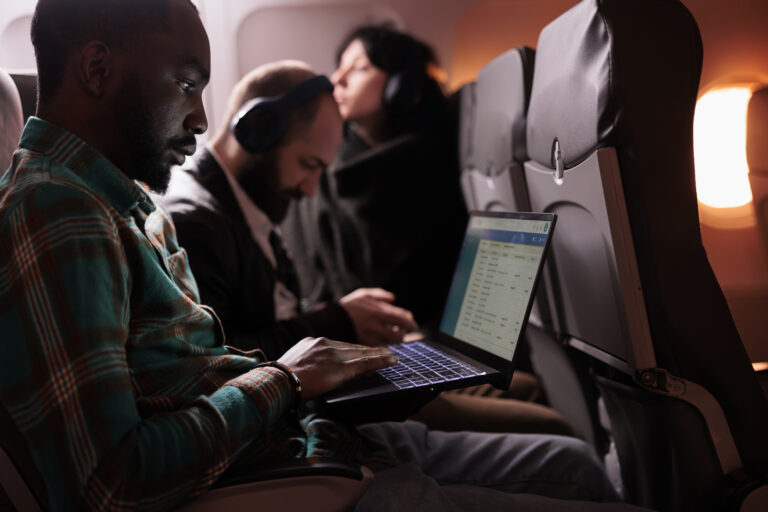 How to Use AI to Find Flight Deals
