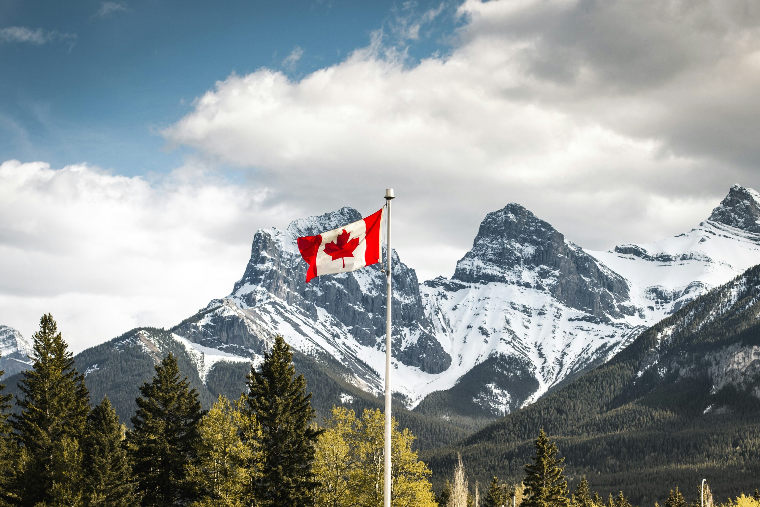 full-time jobs with medical insurance for families in canada