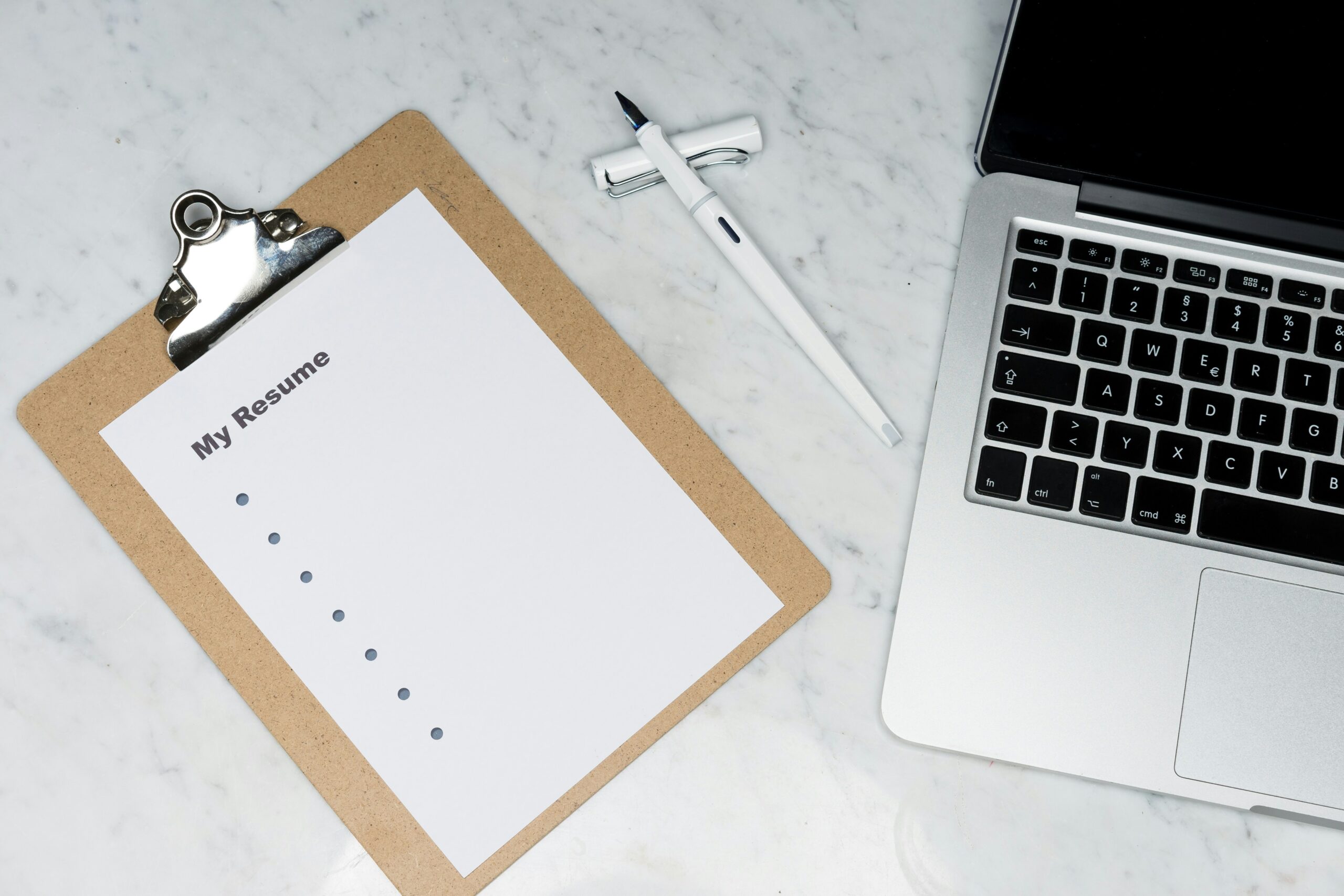 how to write a job application email with a CV